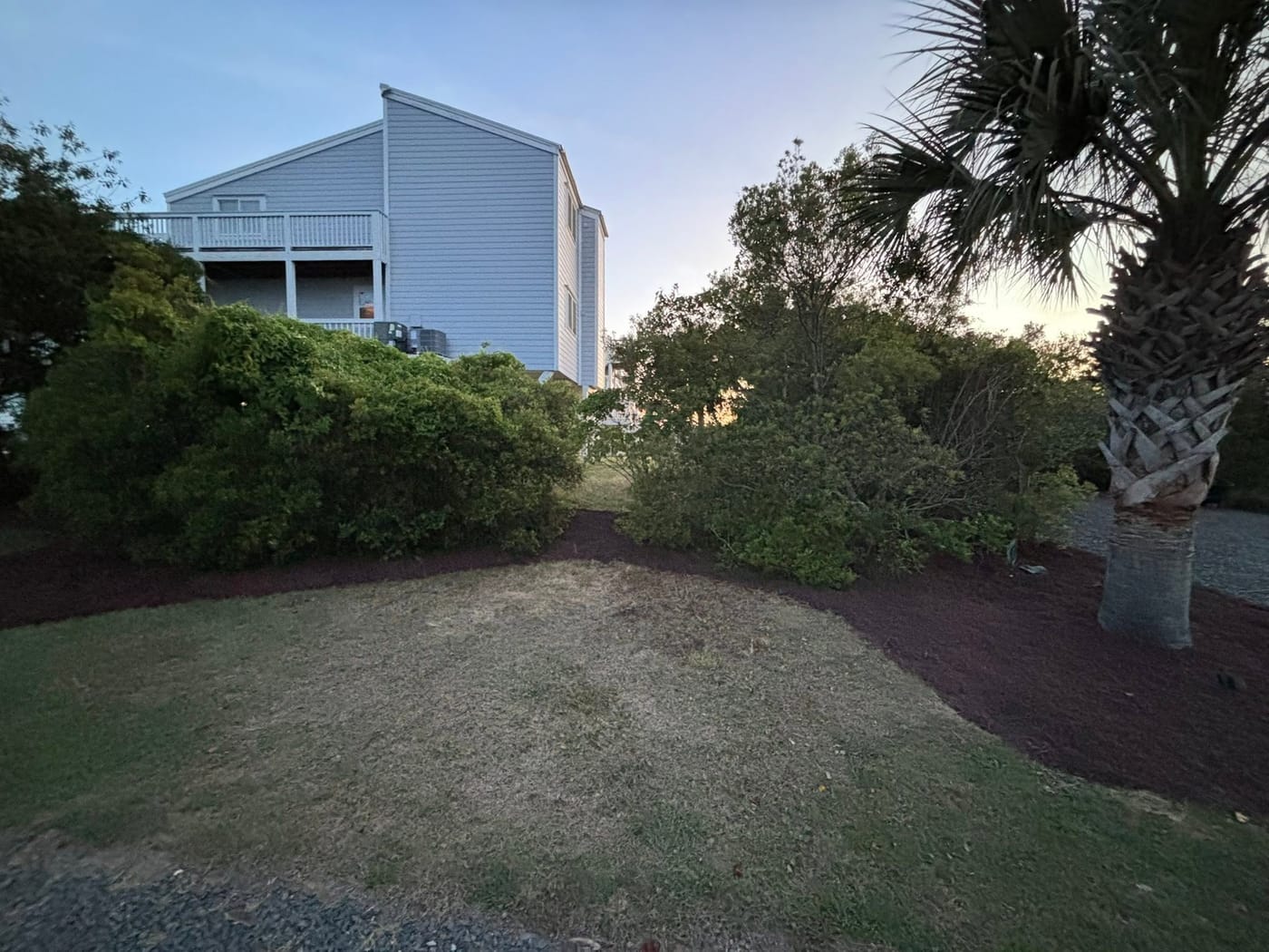 Curb appeal after a full lawn and landscaping service