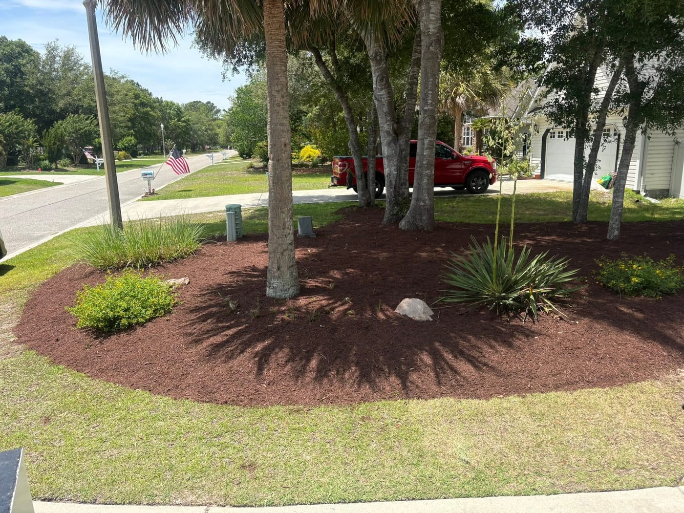 Curb appeal after a full lawn and landscaping service