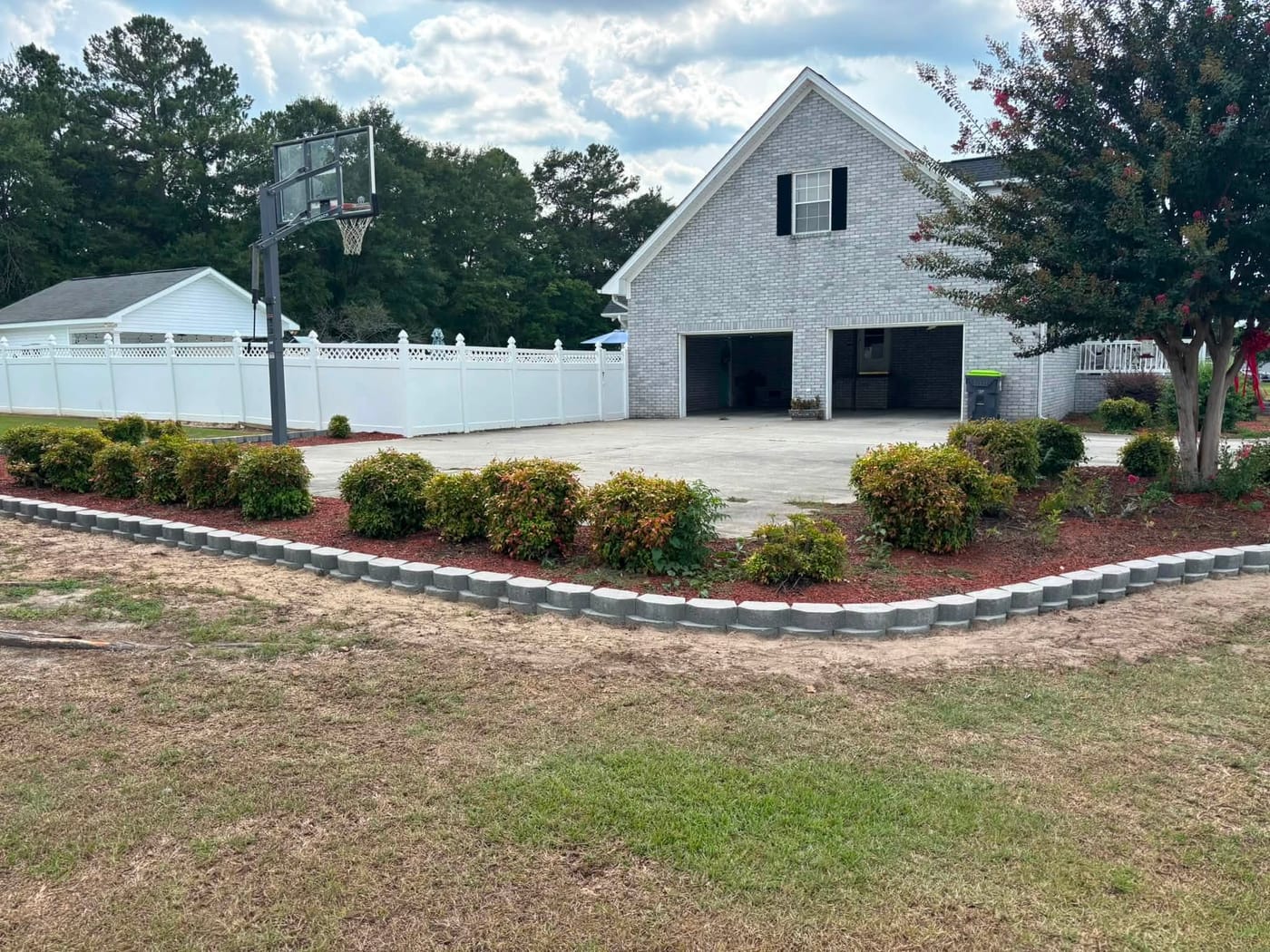 Curb appeal after a full lawn and landscaping service